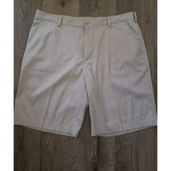 Nike Athletic Golf Shorts Mens Size 38 - Picture 1 of 3